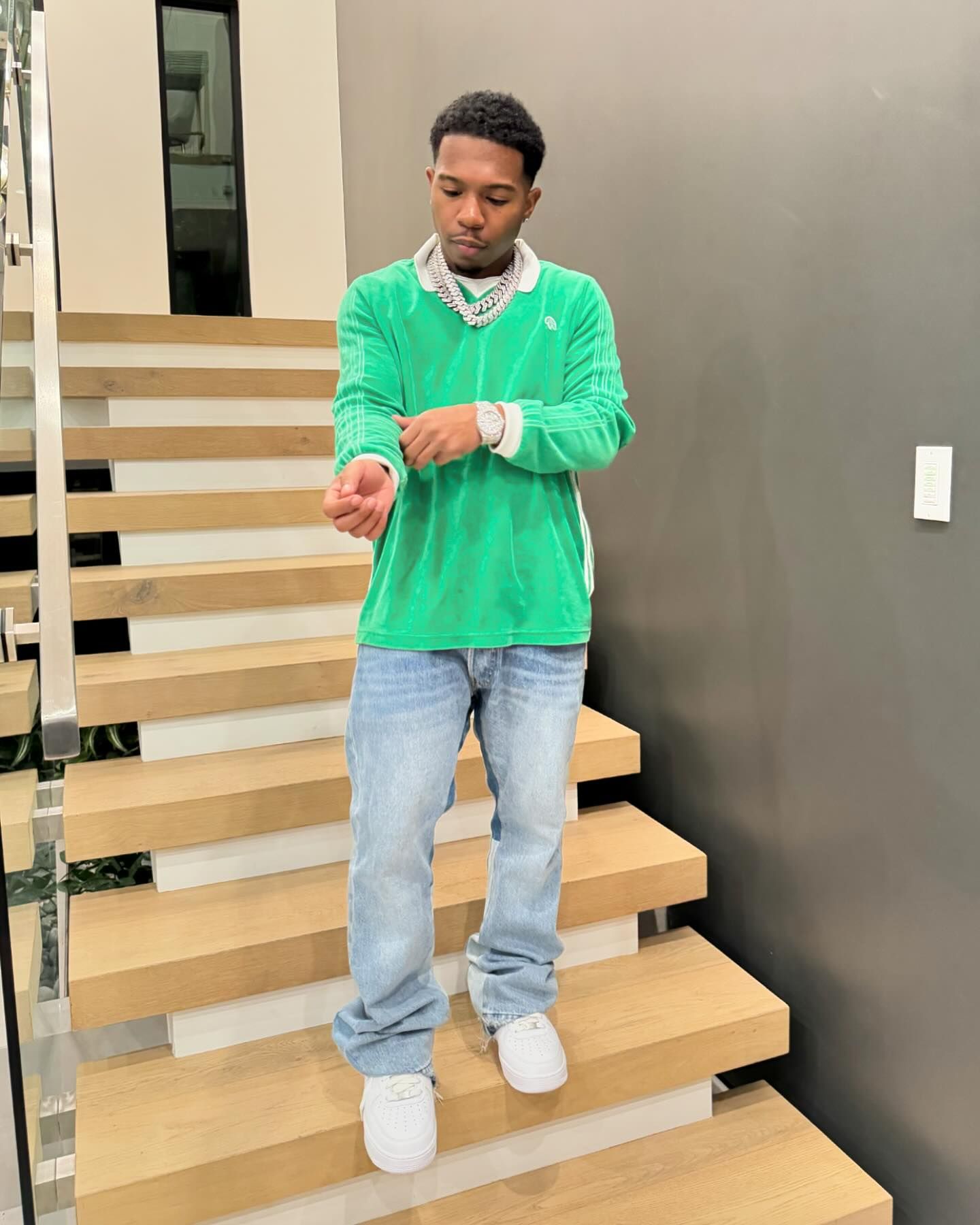 Deshae Frost Height, Weight, and Physical Measurement Allcelenews